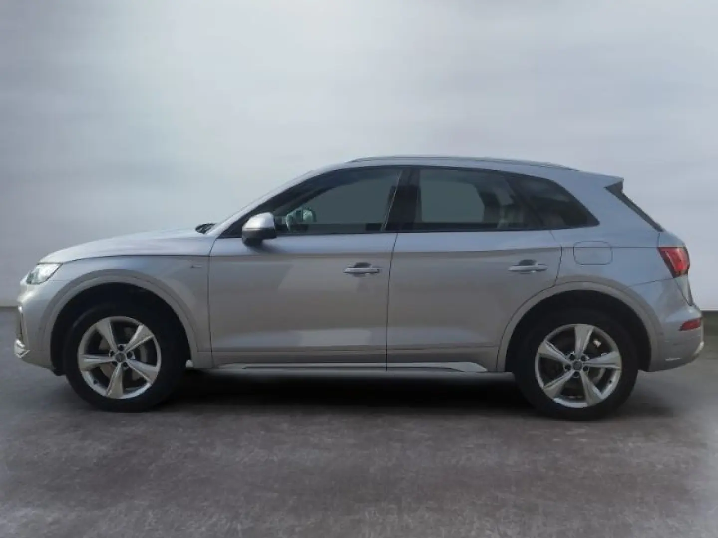 Audi Q5 55 TFSIe quattro S line +Matrix +Pano +AHK