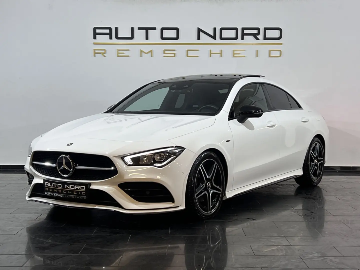 CLA 200 Coupé*AMG*Pano*Ambiente*Kamera*Media*