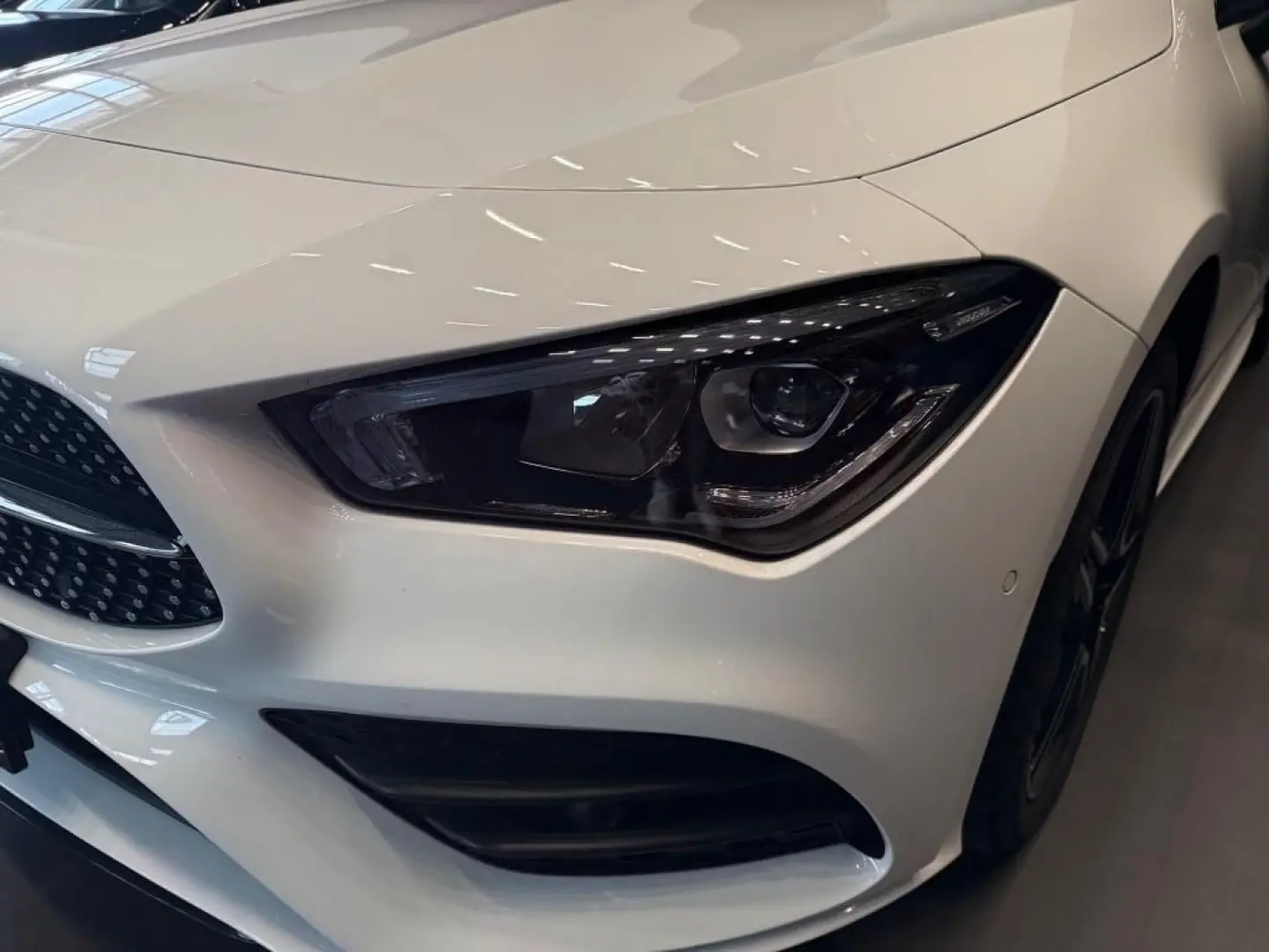 CLA 250 e AMG+NIGHT+KAMERA+AMBIENTE+SHZ+LED+COUP