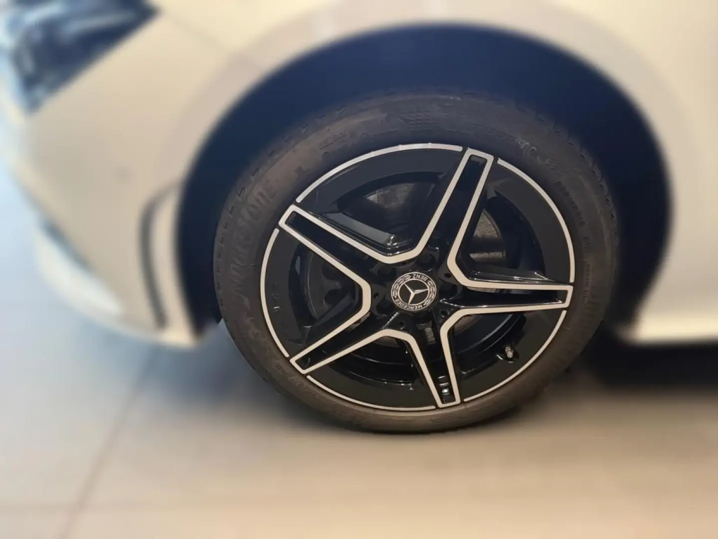 CLA 250 e AMG+NIGHT+KAMERA+AMBIENTE+SHZ+LED+COUP