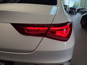CLA 250 e AMG+NIGHT+KAMERA+AMBIENTE+SHZ+LED+COUP