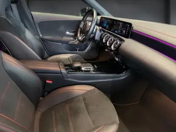 CLA 250 e AMG+NIGHT+KAMERA+AMBIENTE+SHZ+LED+COUP
