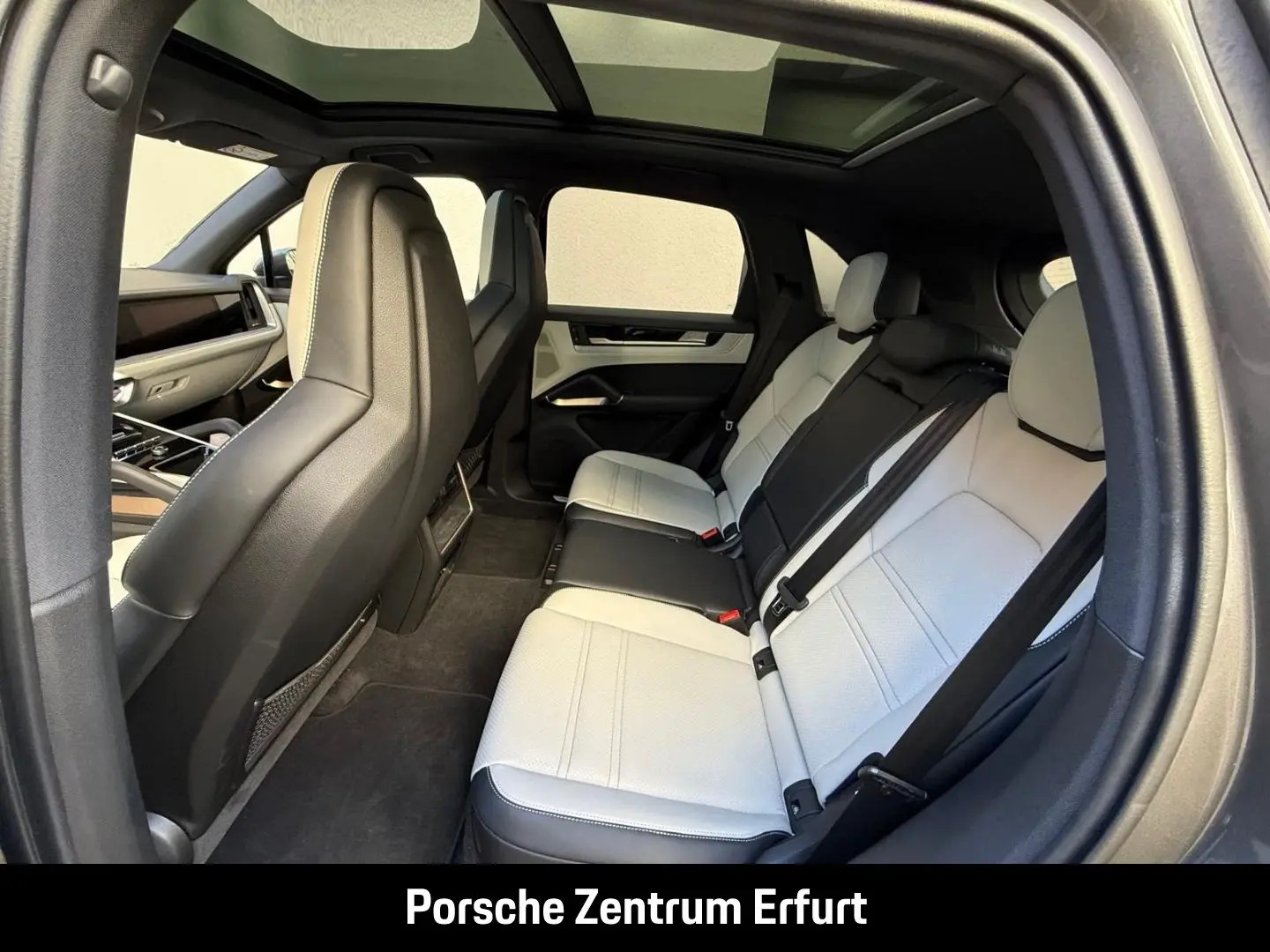 Cayenne E-Hybrid/Sportdesign/Sportabgas/Hinterac