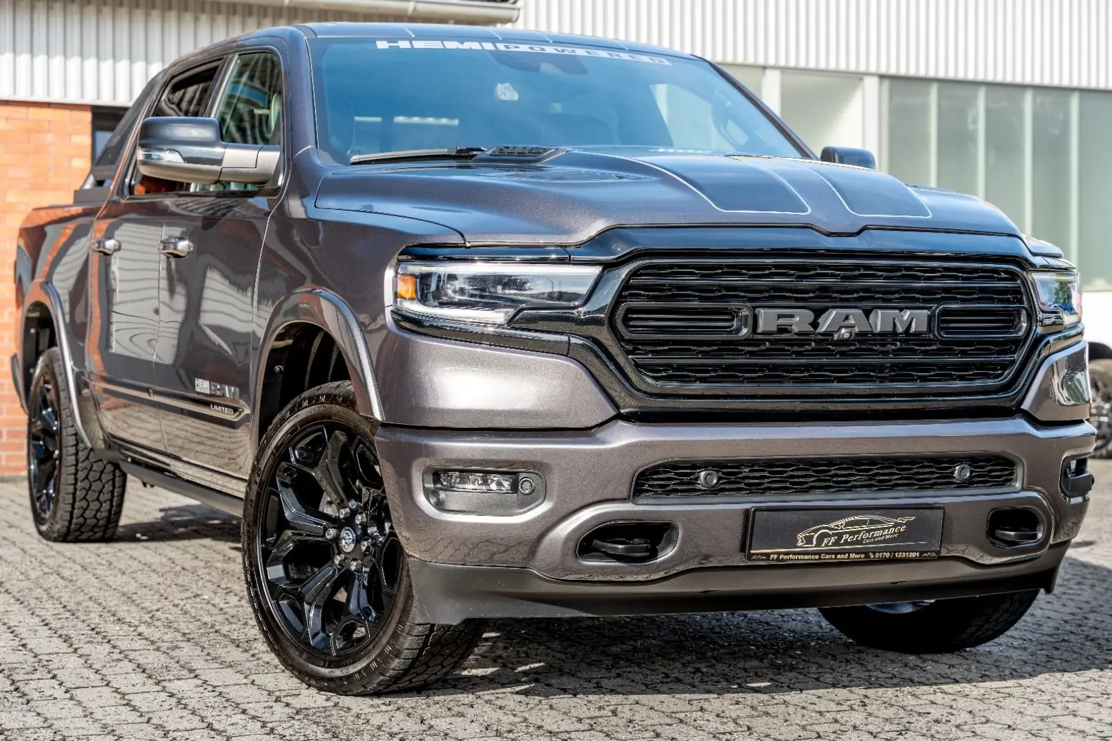 RAM 5.7 Limited/Pano/360*Prins/LUFT/HUD/DIC-TACH