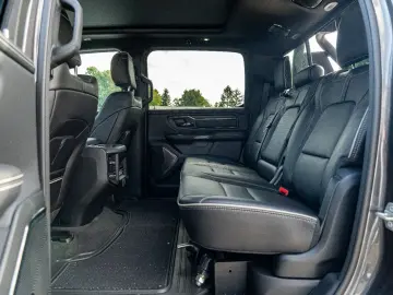 RAM 5.7 Limited/Pano/360*Prins/LUFT/HUD/DIC-TACH