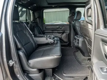 RAM 5.7 Limited/Pano/360*Prins/LUFT/HUD/DIC-TACH