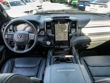 RAM 5.7 Limited/Pano/360*Prins/LUFT/HUD/DIC-TACH