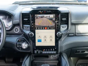 RAM 5.7 Limited/Pano/360*Prins/LUFT/HUD/DIC-TACH