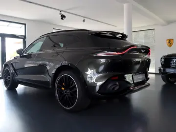 DBX 4.0 V8 / 23
