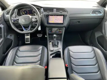 Tiguan R 2.0 TSI 4M DSG MATRIX/NAVI/KAMERA/PANO/