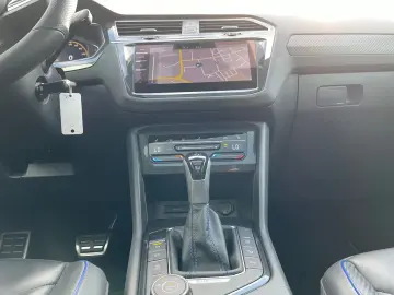 Tiguan R 2.0 TSI 4M DSG MATRIX/NAVI/KAMERA/PANO/