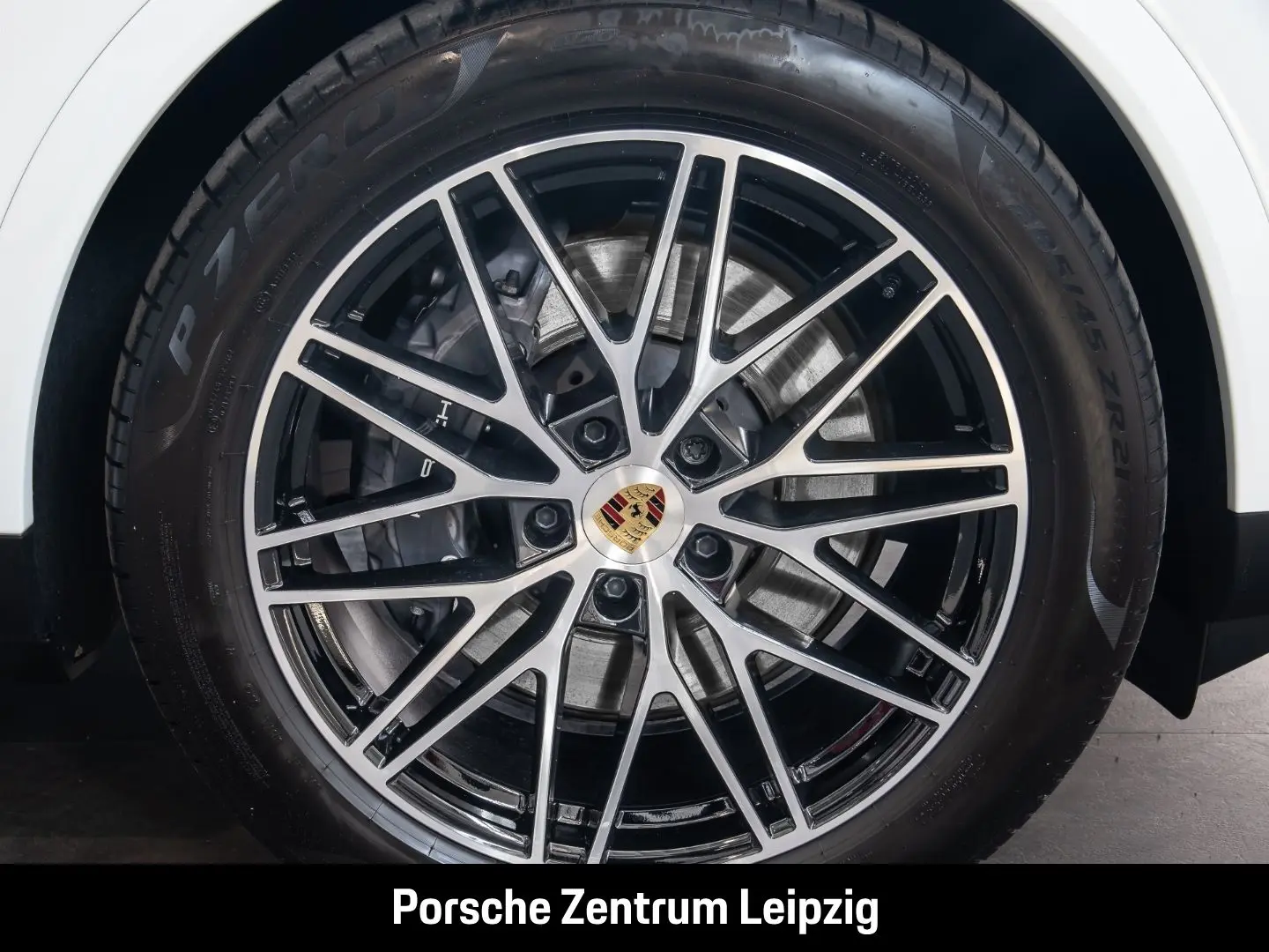 Cayenne E-Hybrid Coupe Luft Bose InnoDrive 21Zol