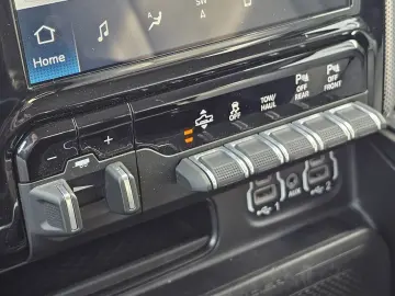 RAM 1500*Limited Night Edition*LPG*LUFTFAHRWERK*