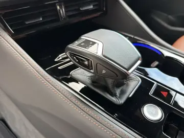 Touareg Facelift R-Line TSi Adaptivfahrwerk / Al