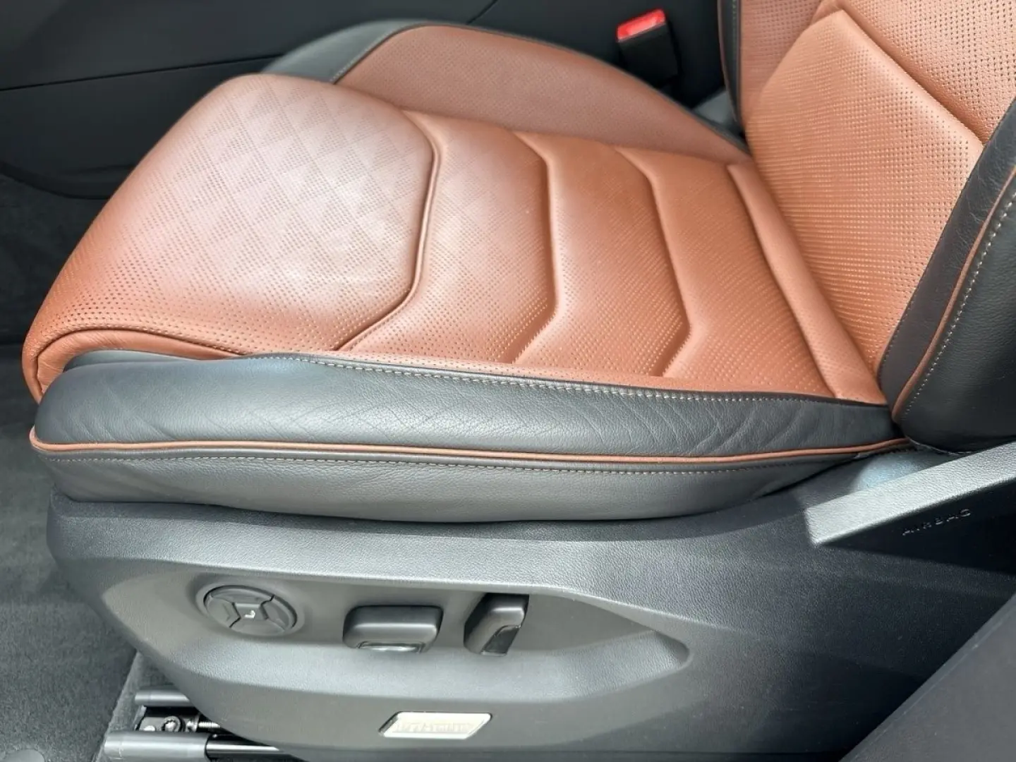 Touareg Facelift R-Line TSi Adaptivfahrwerk / Al