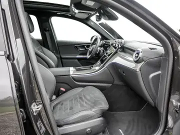 GLC 300 d 4M , AMG NIGHT DISTR SPUR PANO AHK
