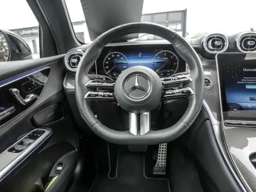 GLC 300 d 4M , AMG NIGHT DISTR SPUR PANO AHK