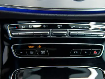 Mercedes-Benz Clasa E 400d 4Matic Coupe