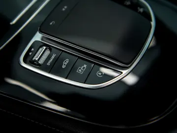 Mercedes-Benz Clasa E 400d 4Matic Coupe