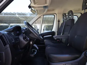 Peugeot Boxer Doka 6+1 L4 2.2 D 140 Cp