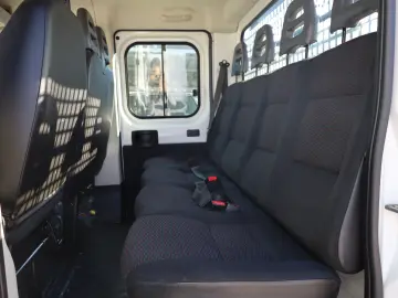 Peugeot Boxer Doka 6+1 L4 2.2 D 140 Cp