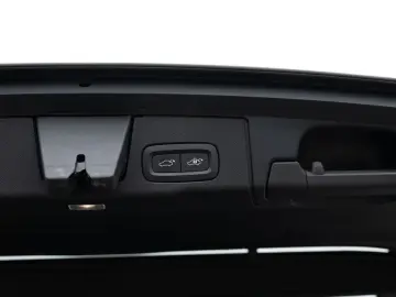 XC60 B4 R-Design AWD FACEL. LED NAVI AHK PANO