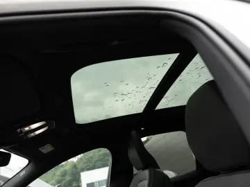 XC60 B4 R-Design AWD FACEL. LED NAVI AHK PANO