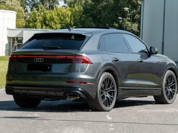 Audi Q8 50 TDI SLINE. PANO. LUFTF. MATRICE