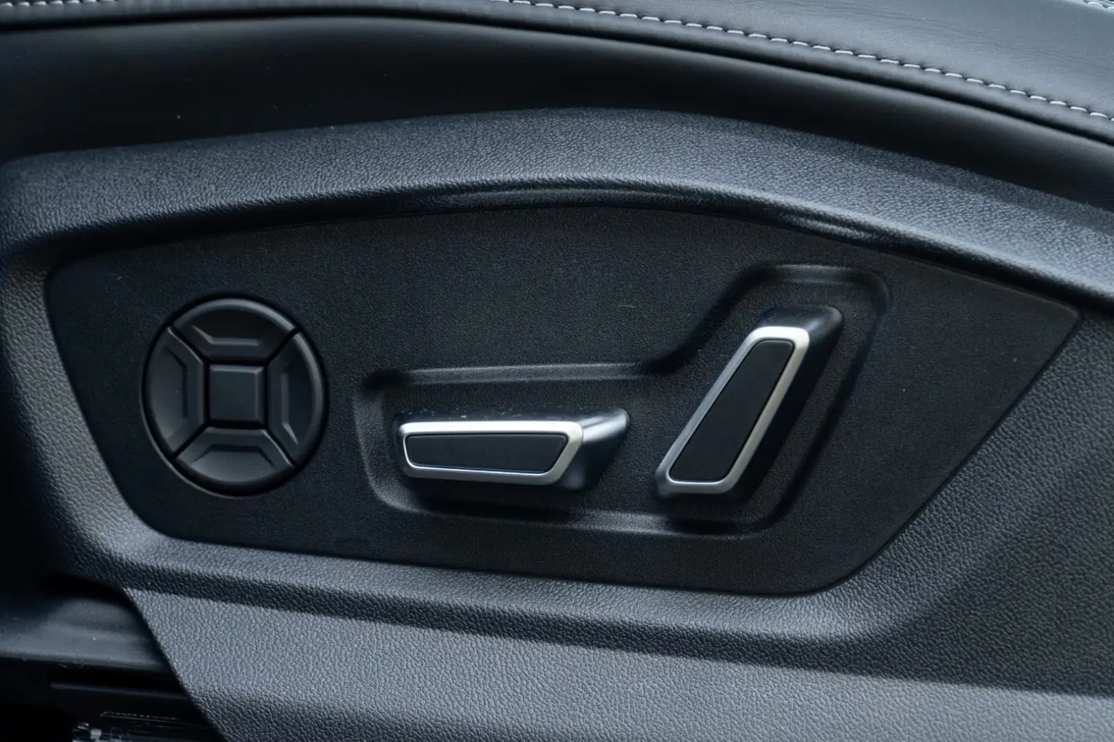 Audi Q8 50 TDI SLINE. PANO. LUFTF. MATRICE