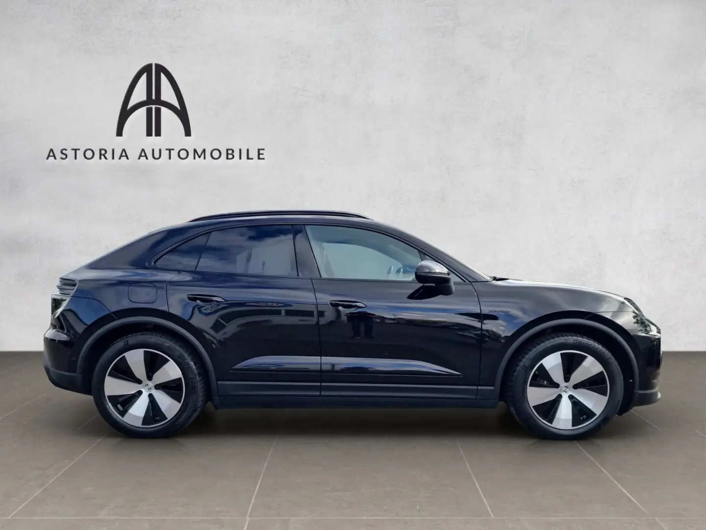 Macan 4 InnoDr. Matrix Pano BOSE AHK 14W 360°