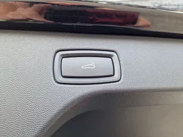Macan 4 InnoDr. Matrix Pano BOSE AHK 14W 360°