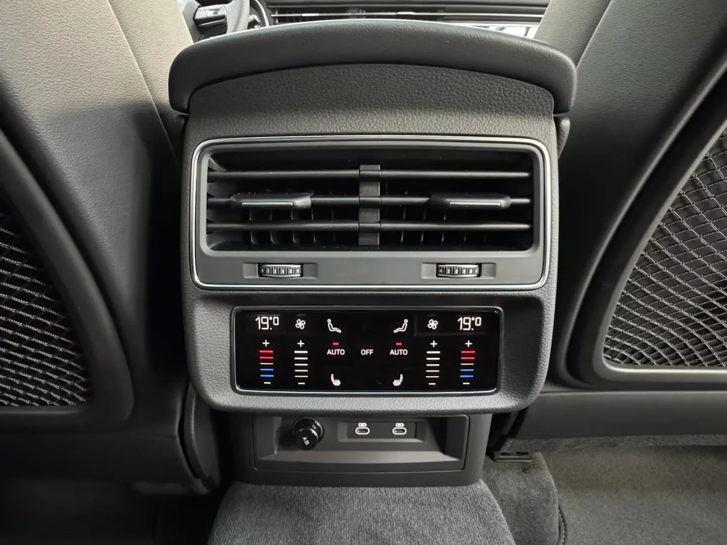 Audi Q8 50 TDI AHK SLine Sport+ OLED