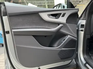 Audi Q8 50 TDI AHK SLine Sport+ OLED