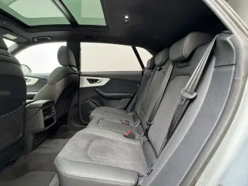 Audi Q8 50 TDI AHK SLine Sport+ OLED