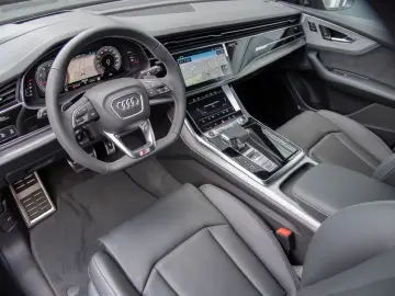 Audi Q8 55 TFSI quattro S-Line 2025