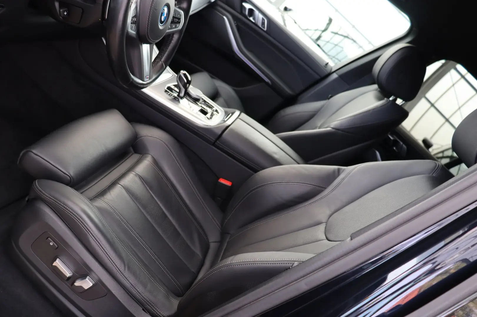 X5 xDrive45e aut. / M SPORT + AHK + NAVI + HUD +