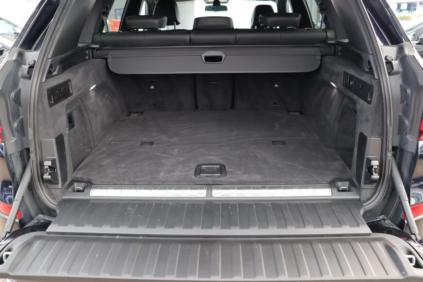X5 xDrive45e aut. / M SPORT + AHK + NAVI + HUD +