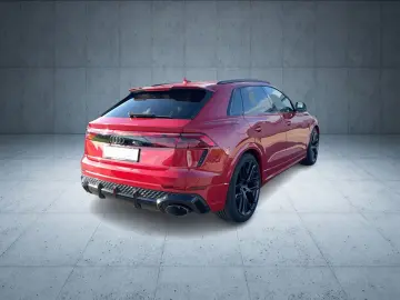 RS Q8 SUV performance tiptr. Vmax305 Stdhz PANO