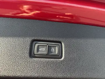 RS Q8 SUV performance tiptr. Vmax305 Stdhz PANO