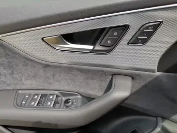 Audi Q8 50TDI * SOFTCLOSE * CAP * LUFT