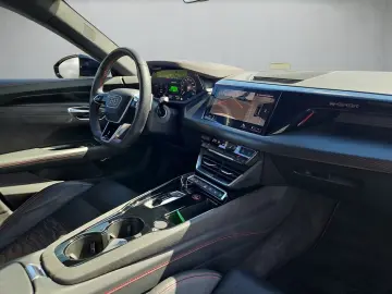 RS e-tron GT quattro *Matrix*HuD*