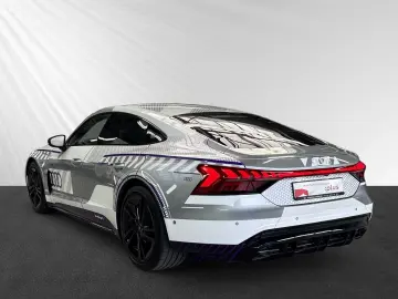 RS e-tron GT ice race edition 1/99 360°+Keramik
