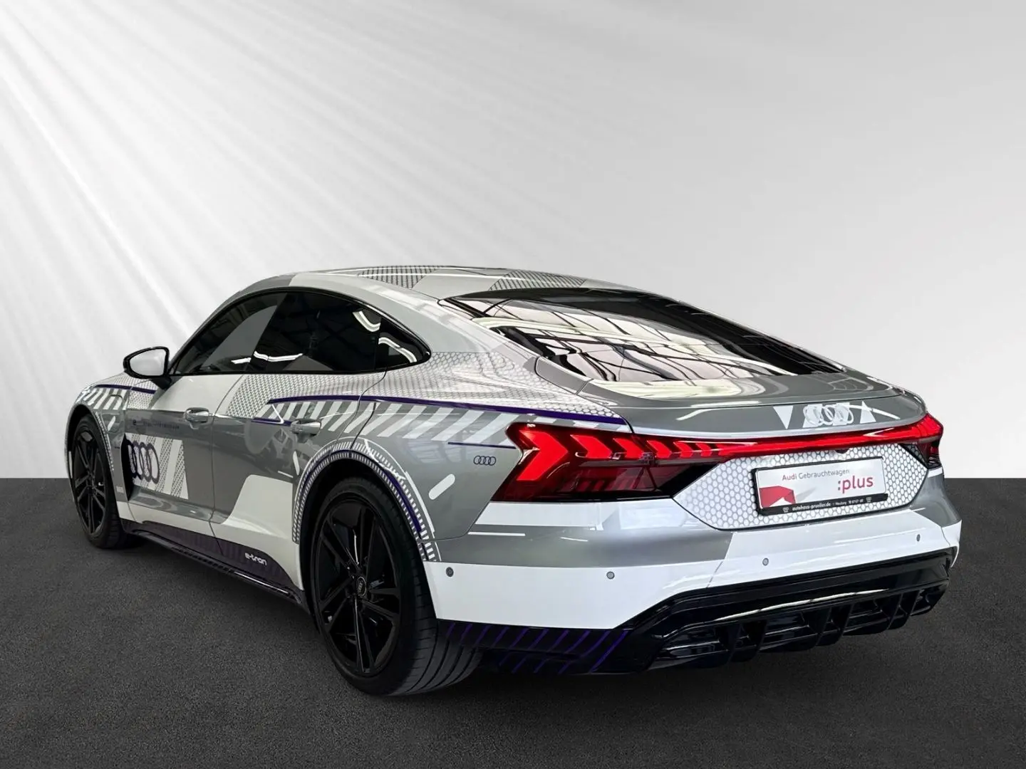 RS e-tron GT ice race edition 1/99 360°+Keramik