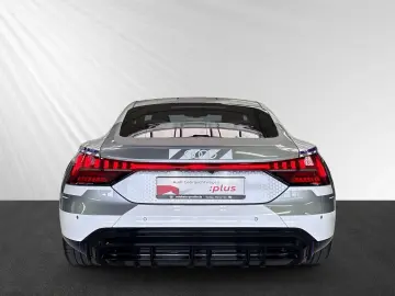 RS e-tron GT ice race edition 1/99 360°+Keramik