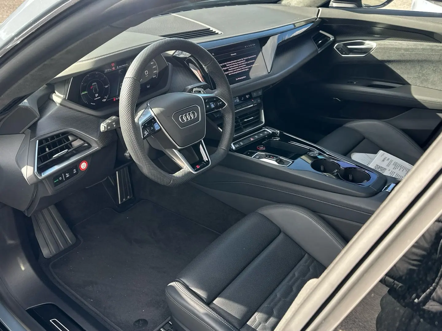 RS e-tron GT quattro Matrix Pano B&O HUD Standh.
