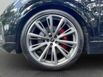 Audi SQ8 4.0 TFSI qu. Matrix B&O Pano HuD