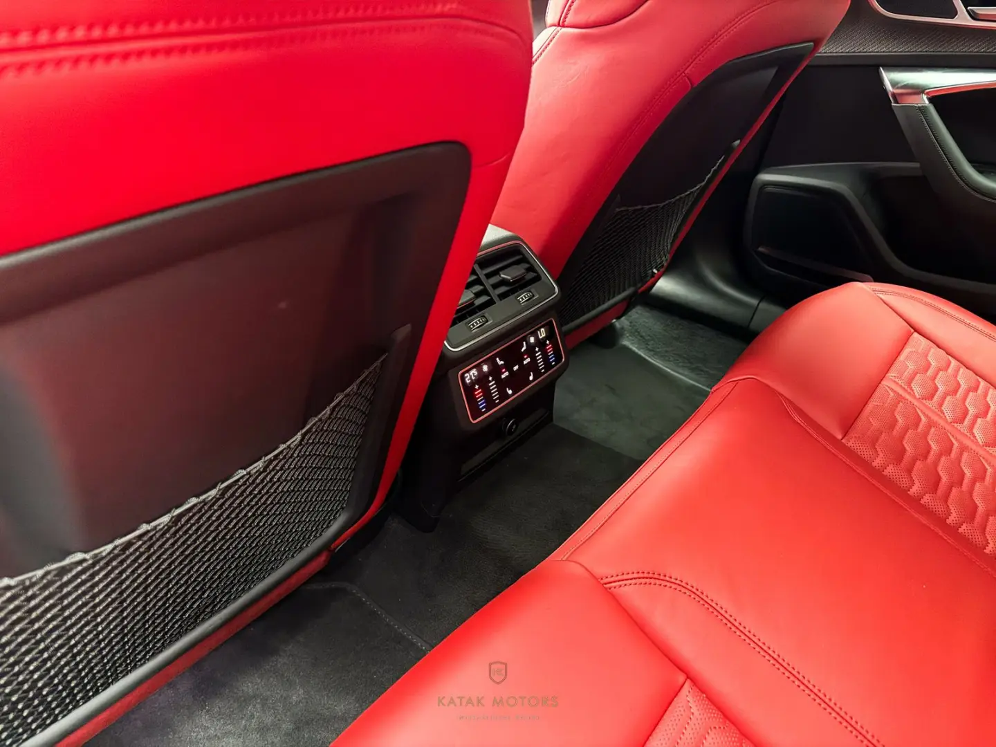 RS6 PERFORMA/FULLCARBON/DYNAMIK+/PANO/B&O/HEADUP