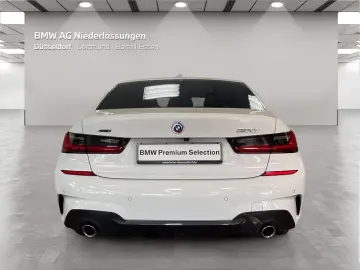 320i xDrive Limousine M Sport AHK Kamera HiFi