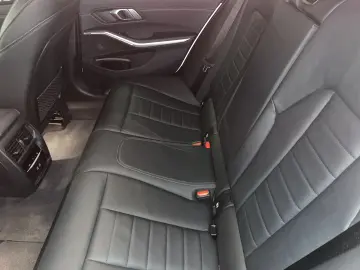 320i xDrive Limousine M Sport AHK Kamera HiFi