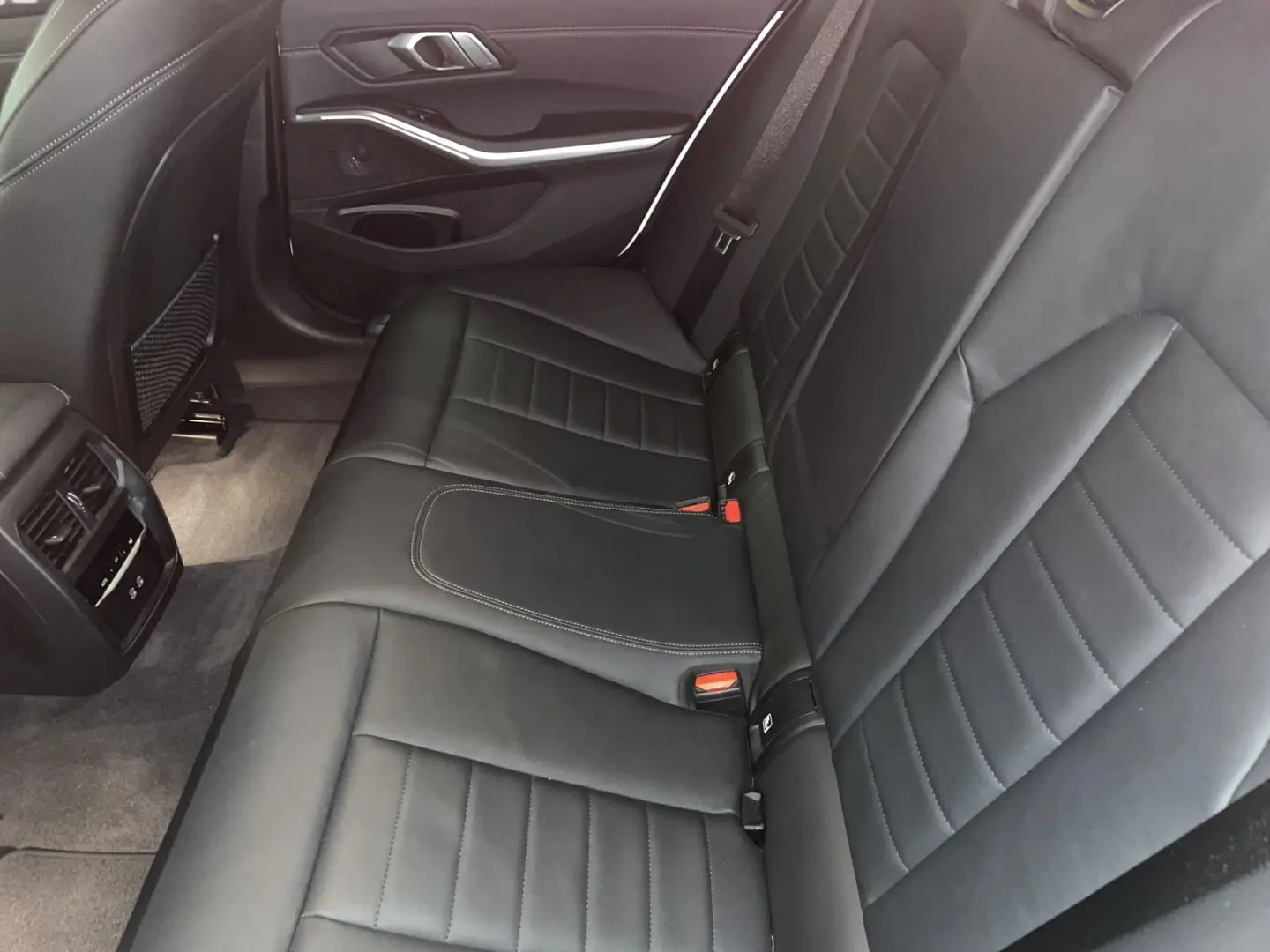 320i xDrive Limousine M Sport AHK Kamera HiFi